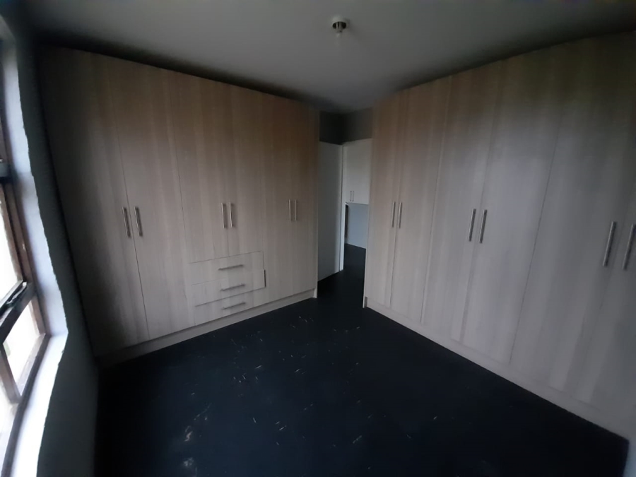 2 Bedroom Property for Sale in Amalinda Eastern Cape